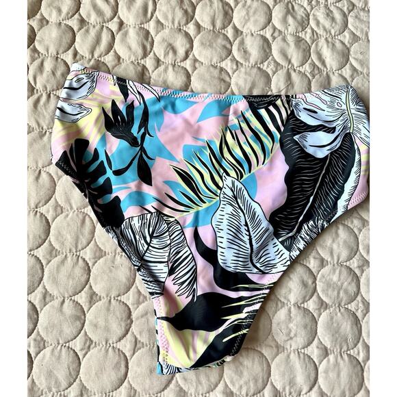 SUUKSESS High Waisted High Cut Bikini Medium Tropical PrintSwimsuit Bottom - Picture 3 of 6